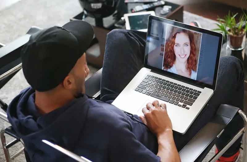 “I Met a Girl, and She Suggested I Start Trading” – A Look at the Scam