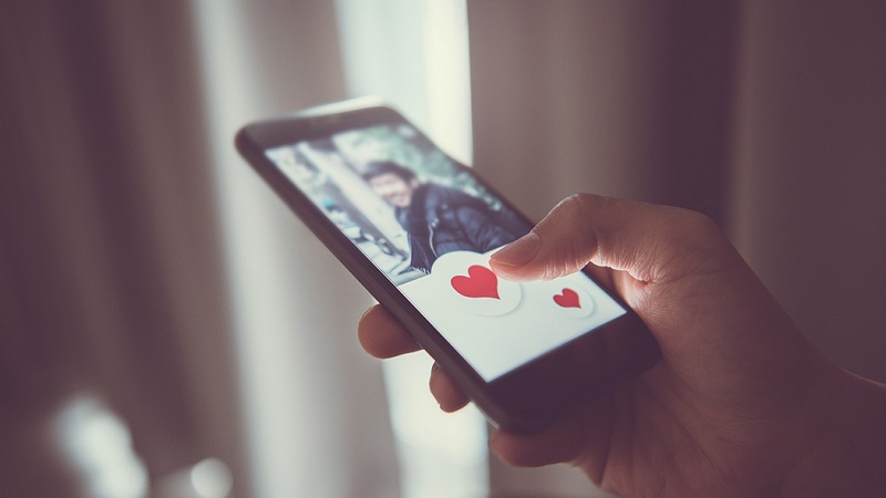 Crypto Romance Scams: How Fraudsters Use Dating Apps to Steal Money